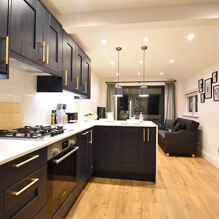 Stunning 3 Bed Apartment London Exteriör bild