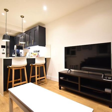 Stunning 3 Bed Apartment London Exteriör bild