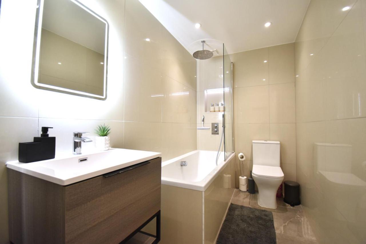 Stunning 3 Bed Apartment London Exteriör bild