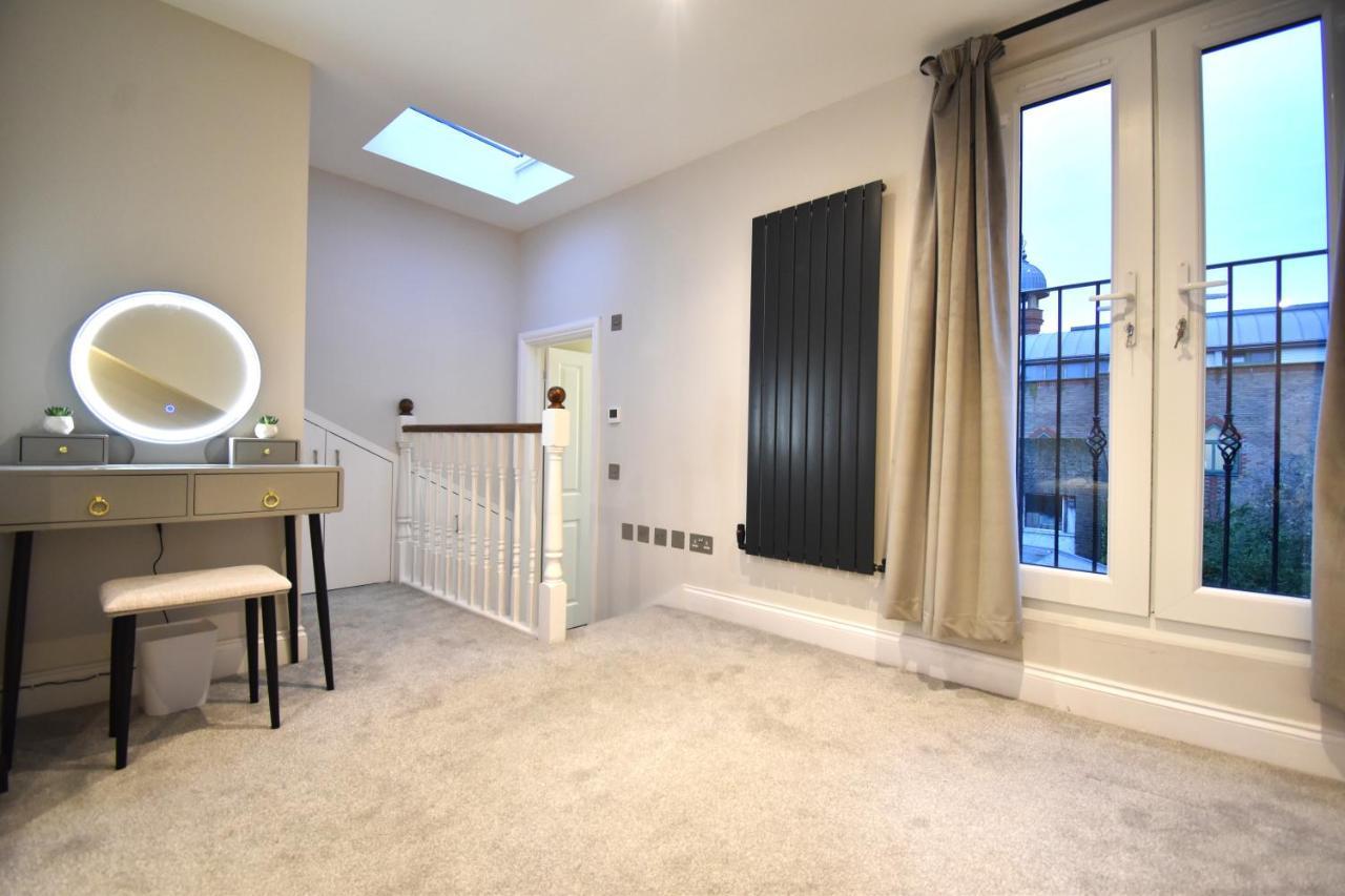 Stunning 3 Bed Apartment London Exteriör bild