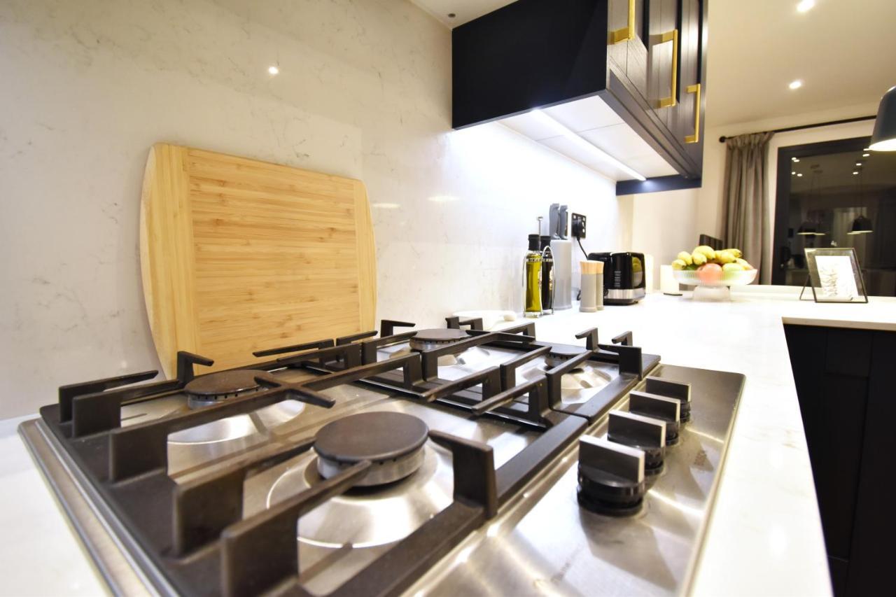 Stunning 3 Bed Apartment London Exteriör bild